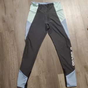 PINK Vs Ultimate workout leggings